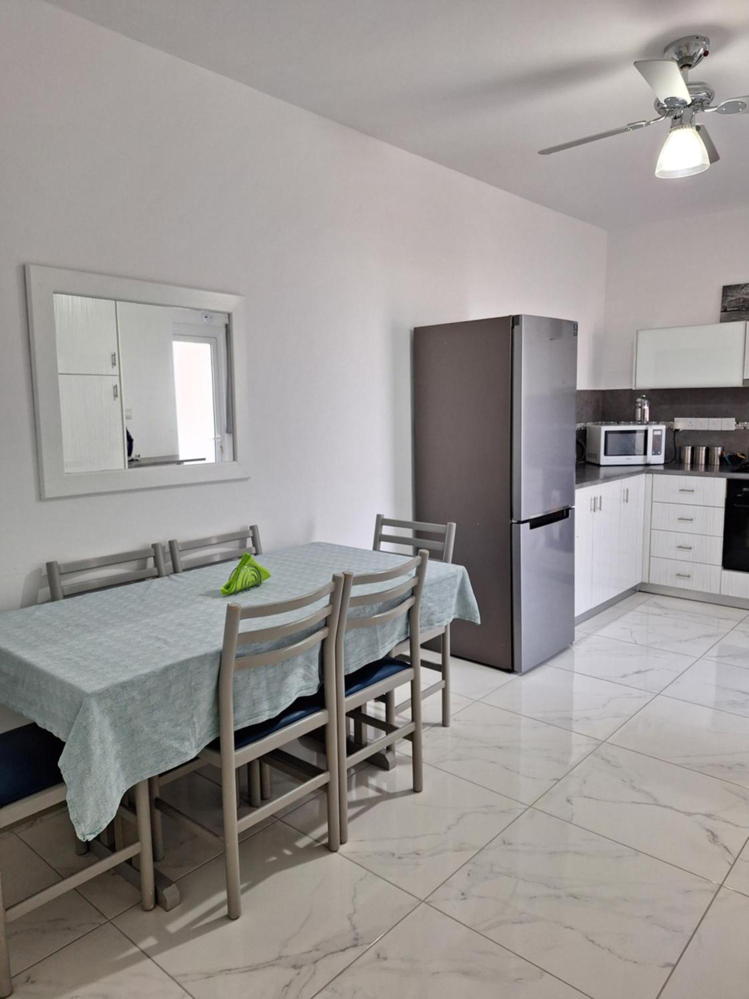 Diana Apartment ลิมาซอล ภายนอก รูปภาพ